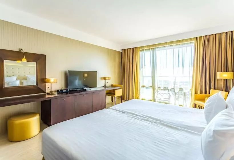 اتاق لوکس با چشم‌انداز استخر, Barceló Royal Beach   All Inclusive