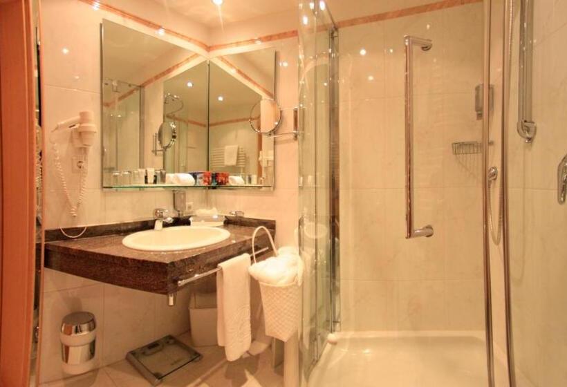 חדר סטנדרט יחיד, Bergwelt