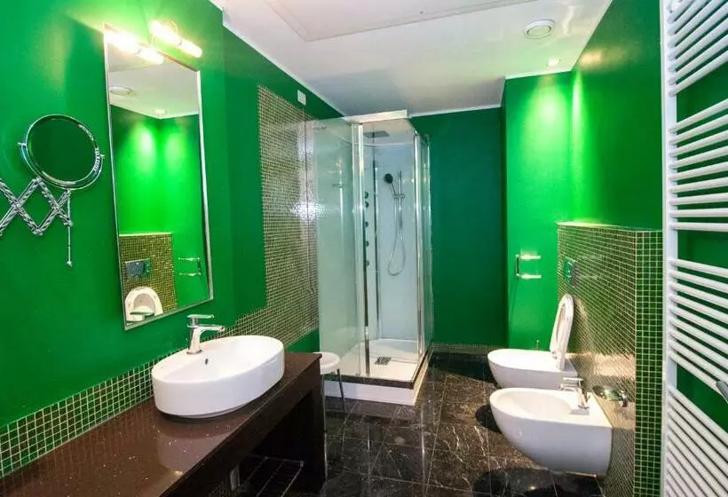 سوییت جونیور, Cavour By Lvg Hotel Collection