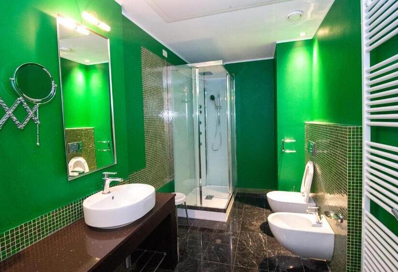 سوئیت جونیور با تراس, Cavour By Lvg Hotel Collection