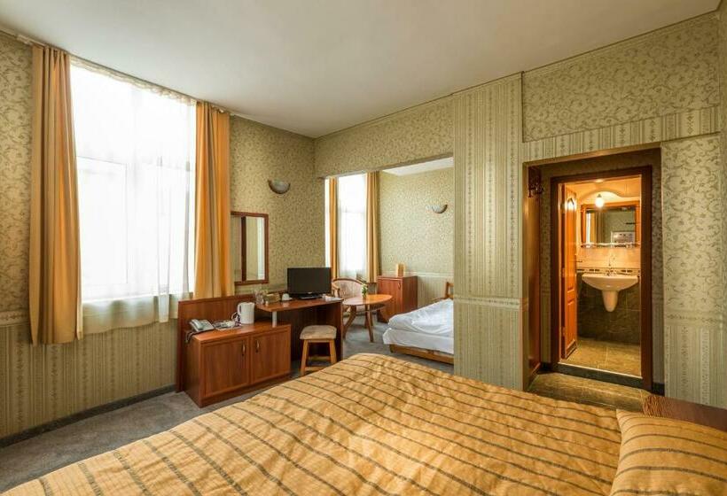 ファミリールーム, Family Hotel Chiplakoff