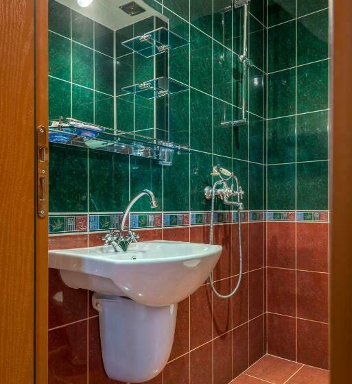 ファミリールーム, Family Hotel Chiplakoff