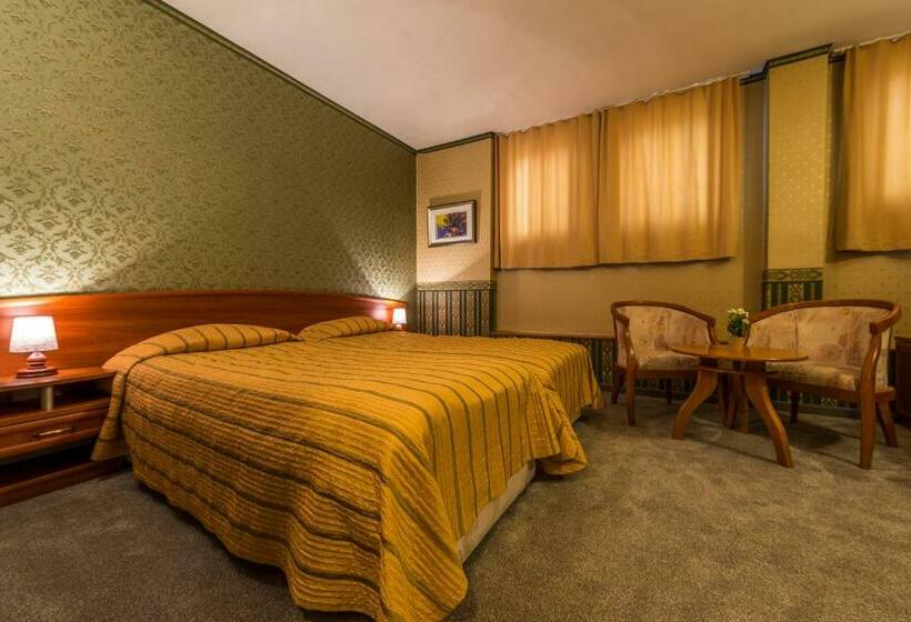 ファミリールーム, Family Hotel Chiplakoff