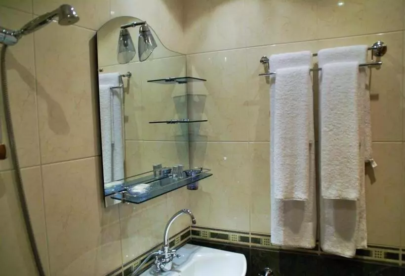 ファミリールーム, Family Hotel Chiplakoff