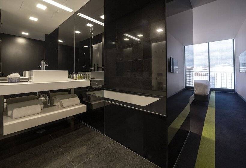 اتاق استاندارد با تخت بزرگ, Doubletree By Hilton Hotel Lisbon   Fontana Park