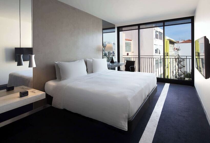 اتاق استاندارد با تخت بزرگ, Doubletree By Hilton Hotel Lisbon   Fontana Park
