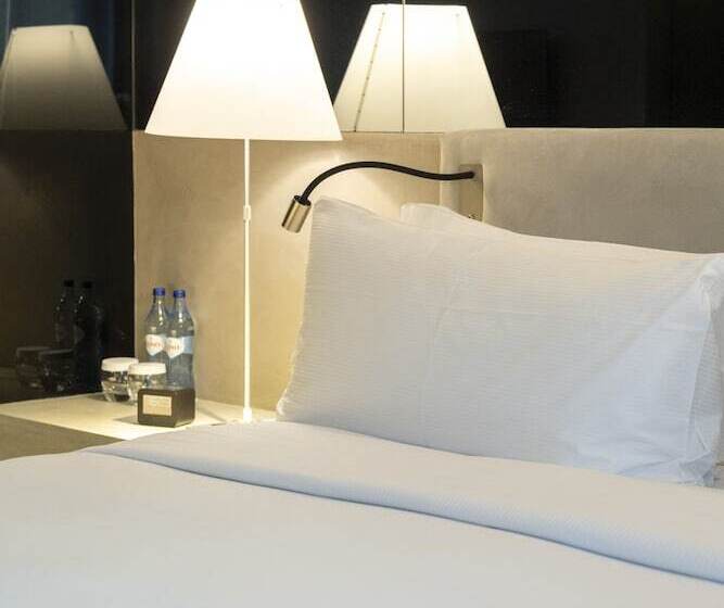 اتاق استاندارد با تخت بزرگ, Doubletree By Hilton Hotel Lisbon   Fontana Park