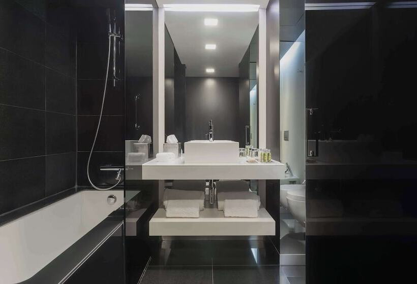 اتاق استاندارد, Doubletree By Hilton Hotel Lisbon   Fontana Park