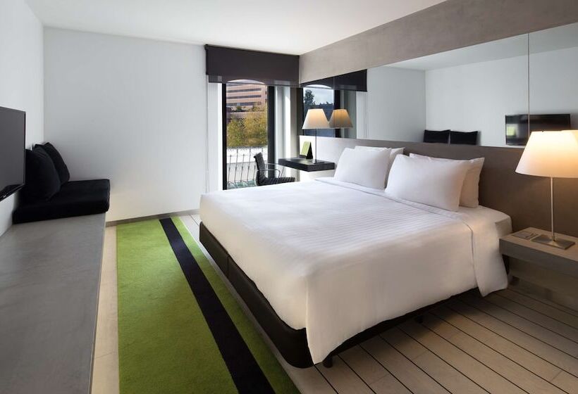اتاق استاندارد با تخت بزرگ, Doubletree By Hilton Hotel Lisbon   Fontana Park