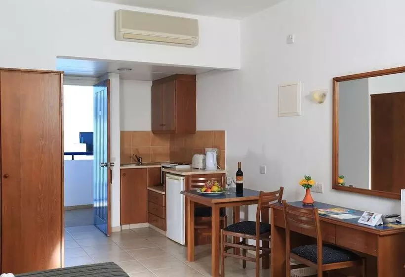 استودیو استاندارد با چشم‌انداز باغ, Eleni Holiday Resort
