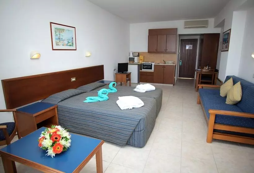 استودیو استاندارد با چشم‌انداز باغ, Eleni Holiday Resort