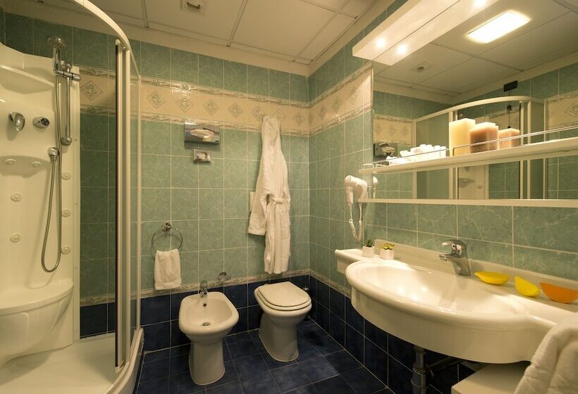 패밀리 룸, Grand Hotel Admiral Palace