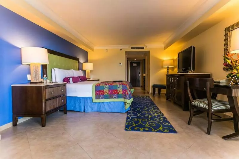 سوئیت جونیور با چشمانداز زمین گلف, Princess Mundo Imperial Riviera Diamante Acapulco