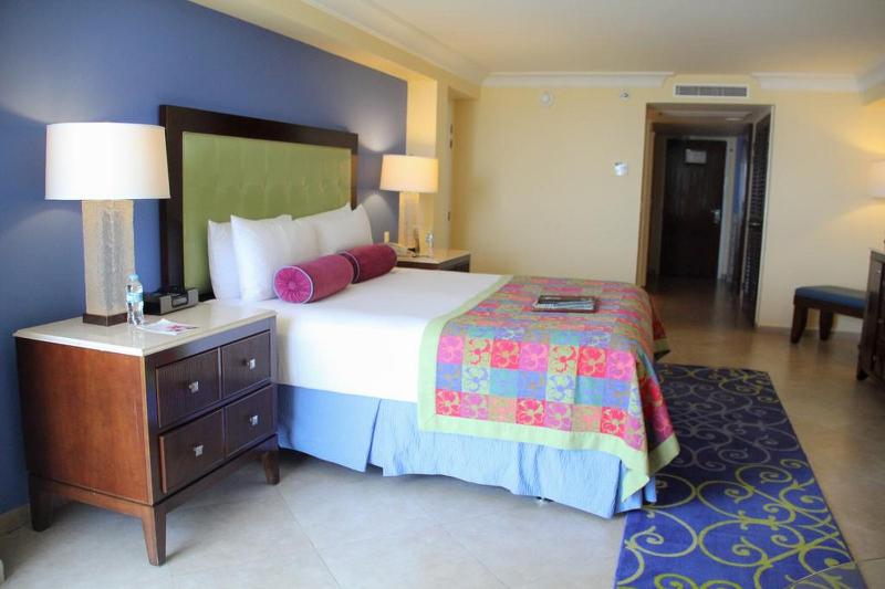 Quarto Estandar Cama King, Princess Mundo Imperial Riviera Diamante Acapulco