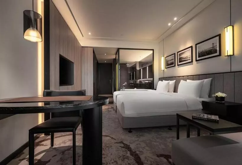 シティビューのデラックスルーム, Crowne Plaza Danang City Centre, An Ihg
