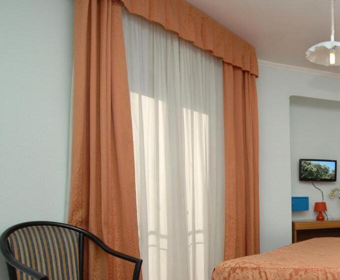 标准单人间, Sorriso