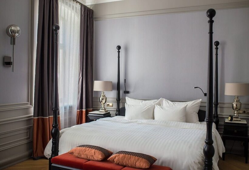 مجموعه ویستا شهر, Telegraaf, Autograph Collection