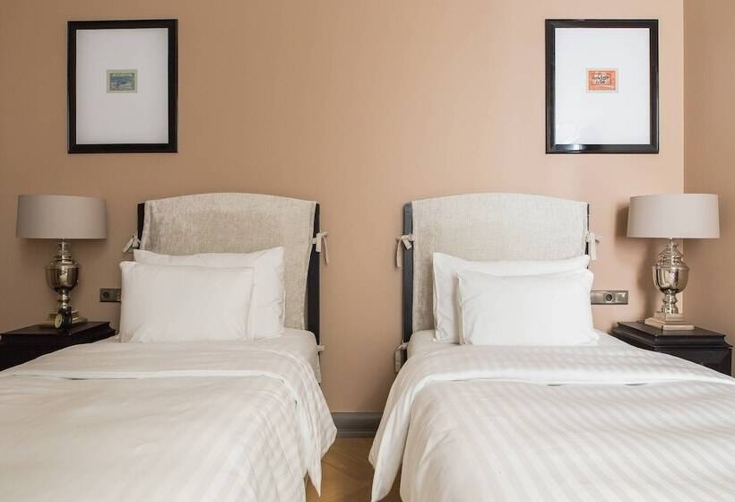 اتاق راحتی, Telegraaf, Autograph Collection