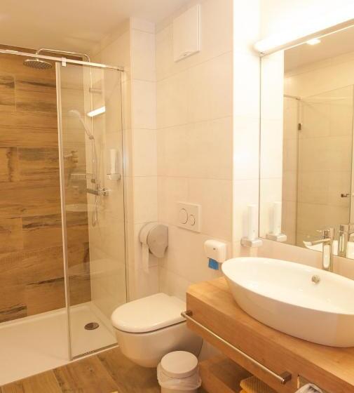 舒适型房间, Zur Post