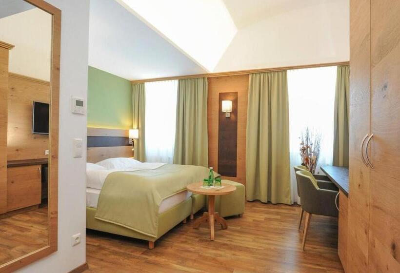 舒适型房间, Zur Post