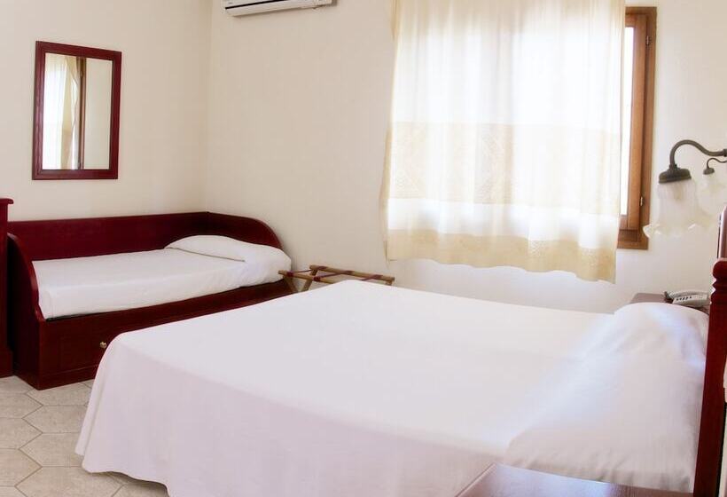 חדר סטנדרט לשלושה, Parco Blu