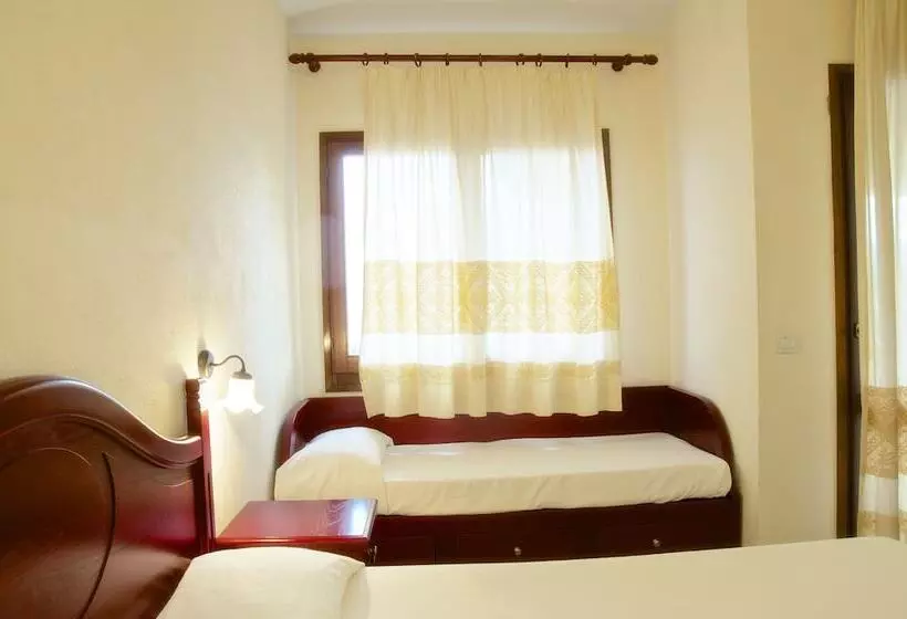 اتاق استاندارد سه نفره, Parco Blu