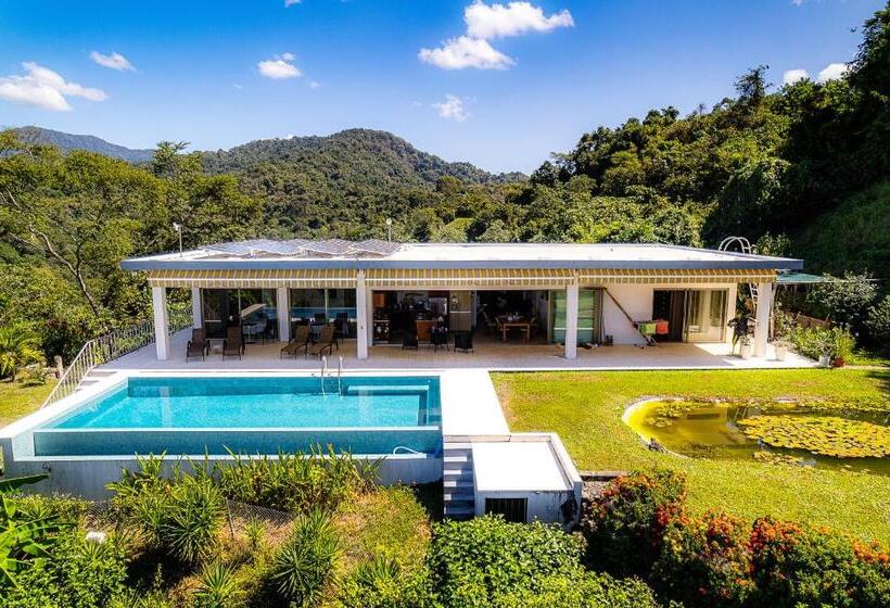 غرفة قياسية مطلّة علي البحر, Casa Laureles