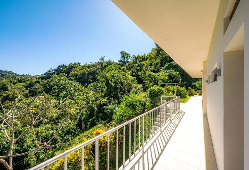 غرفة قياسية مطلّة علي البحر, Casa Laureles