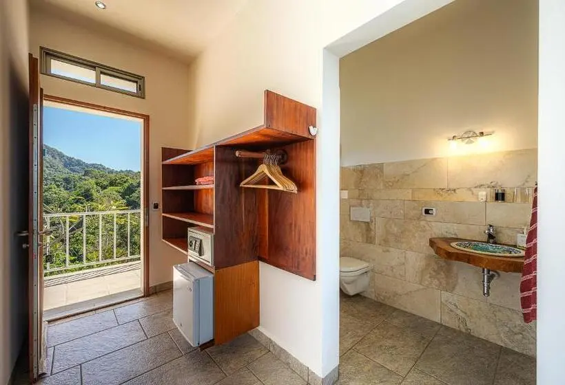 オーシャンビュースタンダードルーム, Casa Laureles