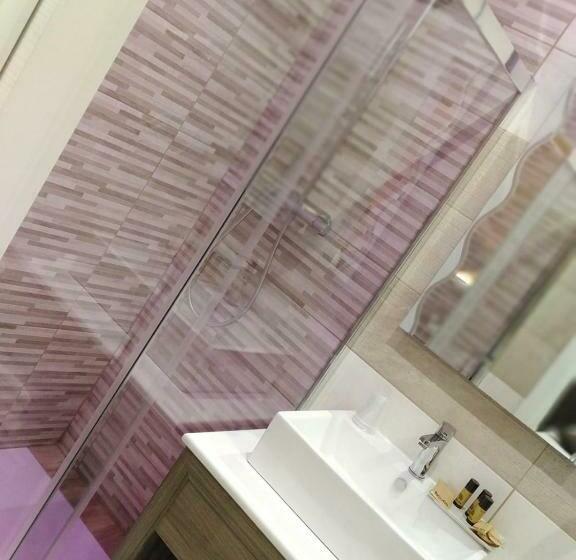 חדר סטנדרט עם מיטת קינג, Baccus Palace