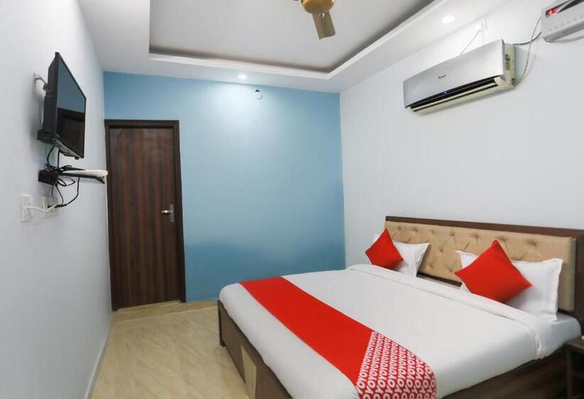 غرفة كلاسيكية ثلاثية, Shehnai