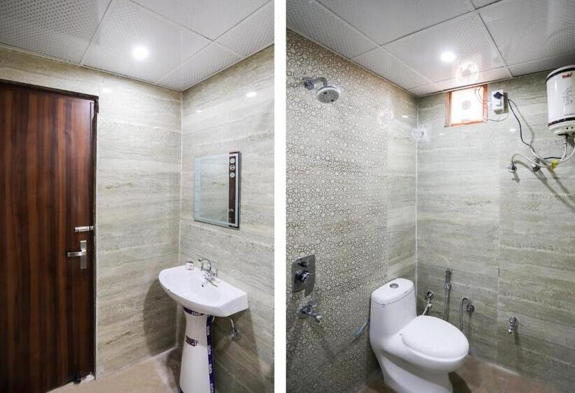 غرفة كلاسيكية ثلاثية, Shehnai