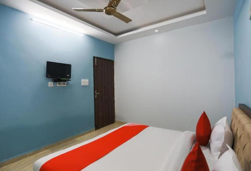 غرفة كلاسيكية ثلاثية, Shehnai