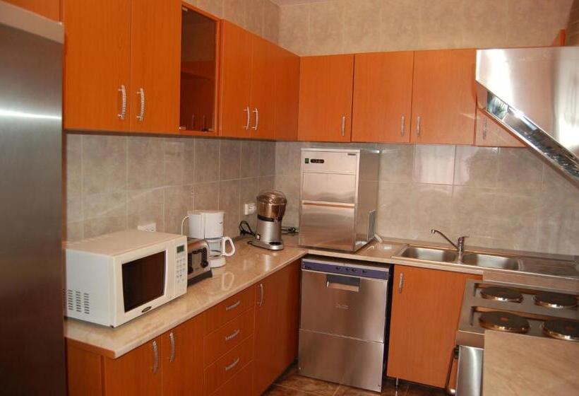 １ベッドルームハウス, Pensiunea Bogdan