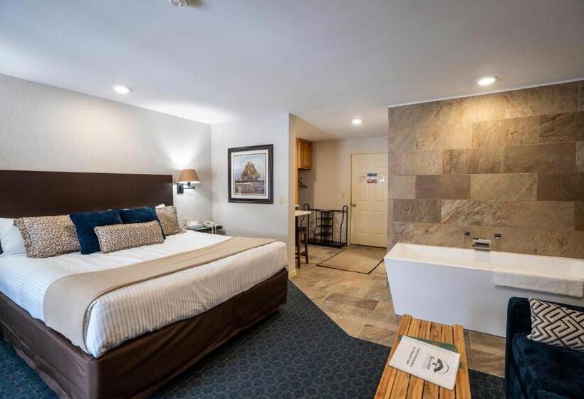 מיטת קינג בסוויטה, Byrncliff Golf Resort