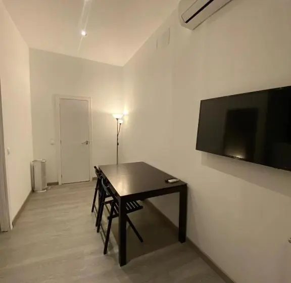 آپارتمان 1 خوابه همکف, Hostal Goyal Pizarro