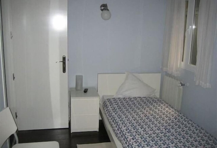 اتاق استاندارد یک نفره, Hostal Goyal Pizarro