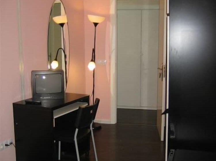 اتاق استاندارد یک نفره, Hostal Goyal Pizarro