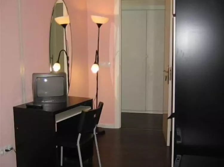 اتاق استاندارد یک نفره, Hostal Goyal Pizarro