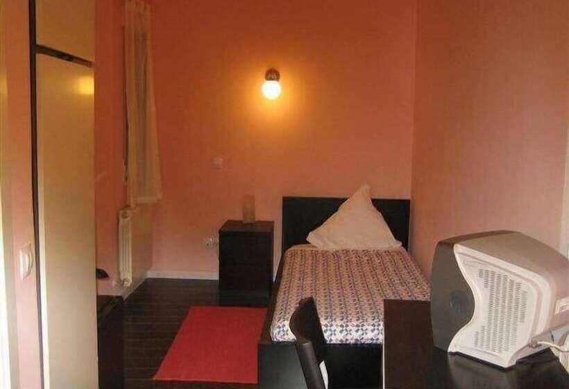 اتاق استاندارد یک نفره, Hostal Goyal Pizarro