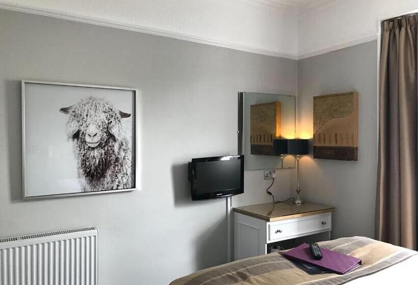 חדר בסיסי, Ambleside Townhouse