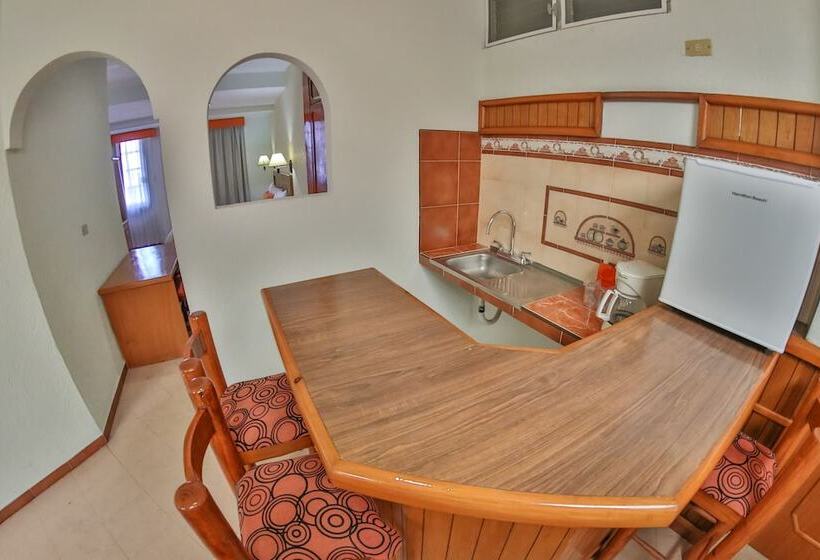 غرفة قياسية, Baez Carrizal