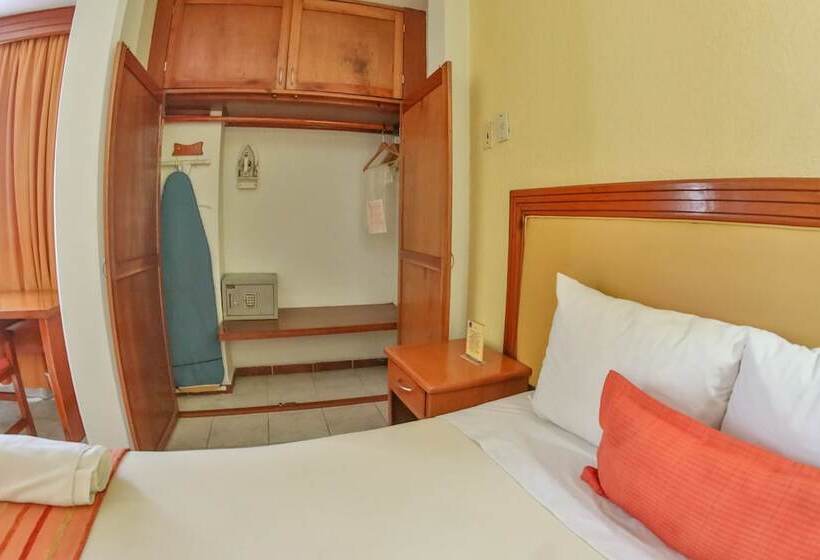 غرفة قياسية ثلاثية, Baez Carrizal