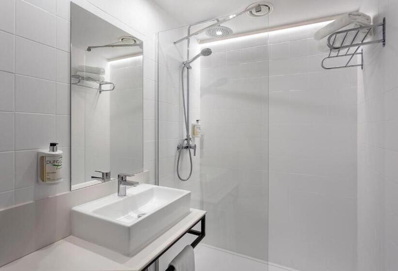 اتاق استاندارد, B&b Hotel Figueres