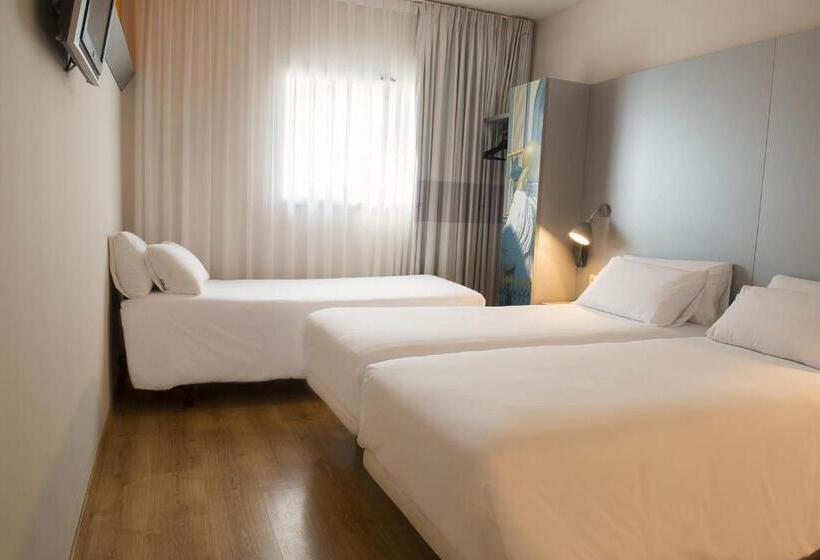 اتاق استاندارد, B&b Hotel Figueres