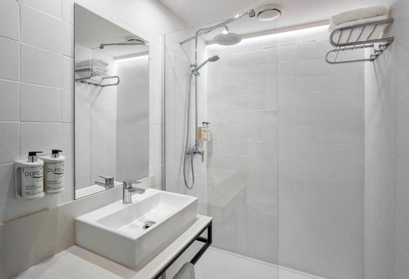 اتاق سوپریور, B&b Hotel Figueres