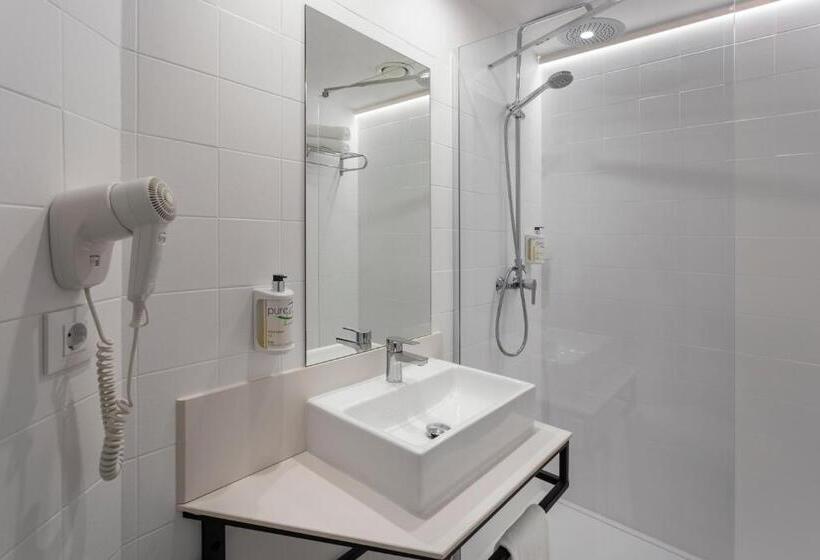 اتاق سوپریور, B&b Hotel Figueres