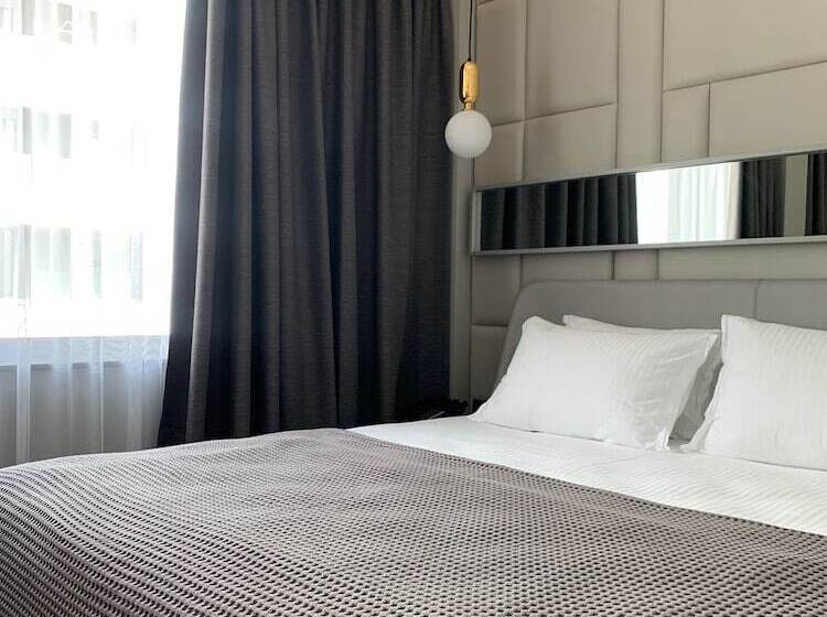 جناح مطل على المدينة, Butrinti & Spa