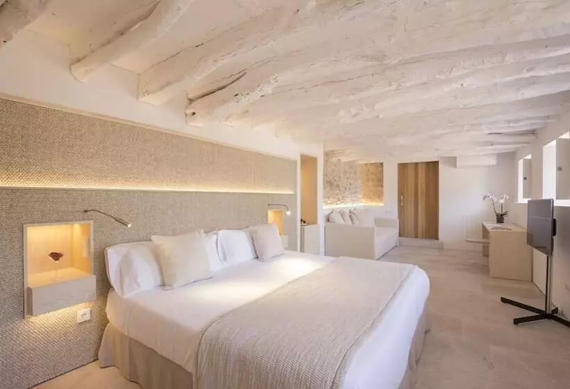 اتاق استاندارد, Can Simoneta Adults Only
