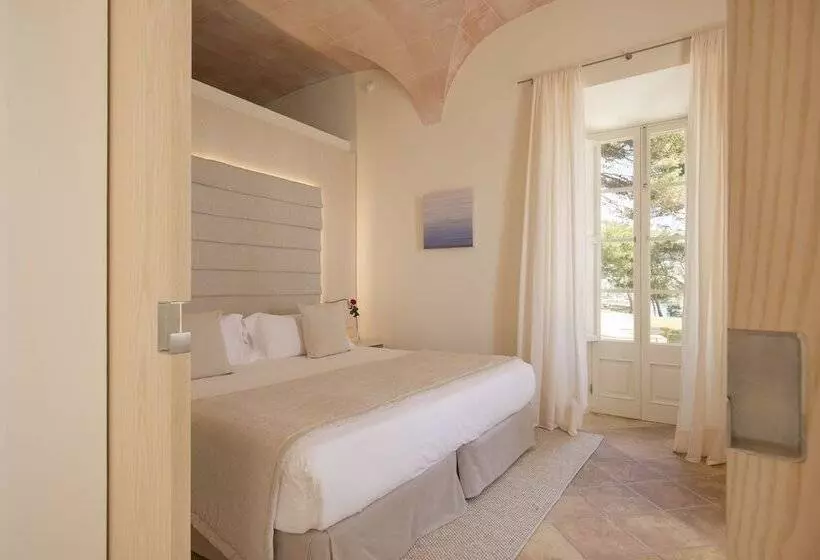 اتاق استاندارد, Can Simoneta Adults Only
